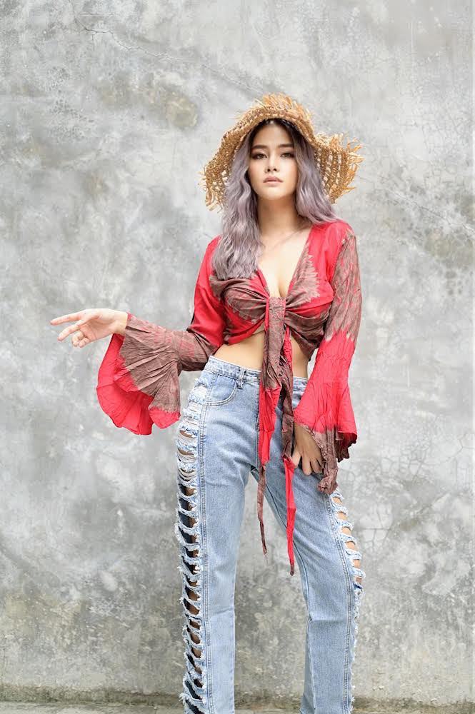 Women Petite & Teen CROP TOP Tie Front or Back Ruffle Bell Sleeve Free Size Handmade Tie Dye (27 Red Navajo)