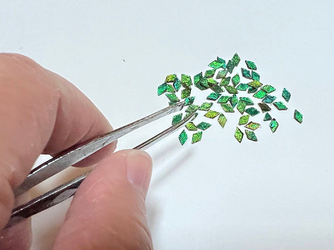 Jewel Beetle Wings UNDRILLED NO-HOLE 100 Pcs Natural Wings - Triangle 5 x 5 MM