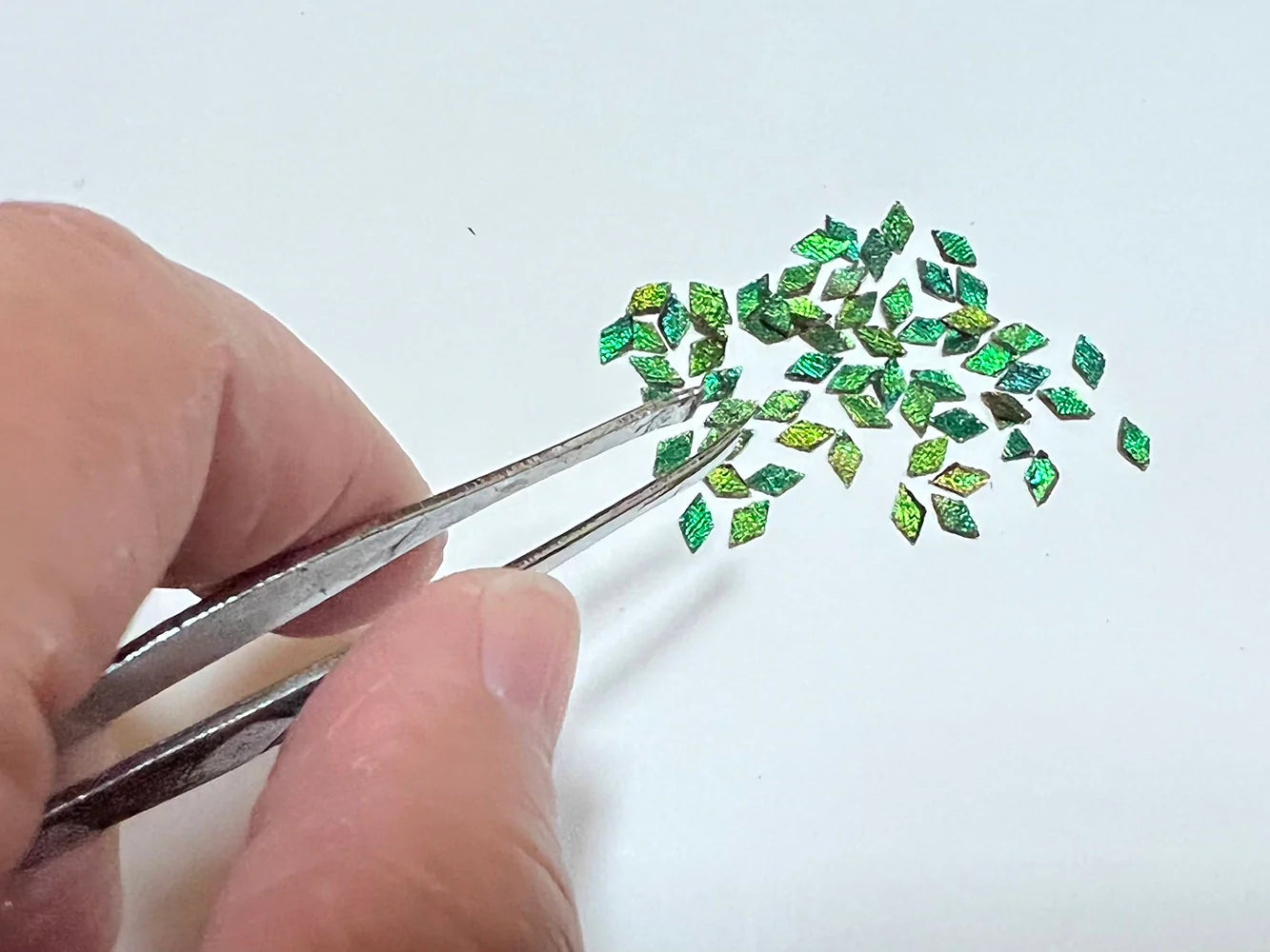 Jewel Beetle Wings UNDRILLED NO-HOLE 100 Pcs Natural Wings - Triangle 4 x 4 MM
