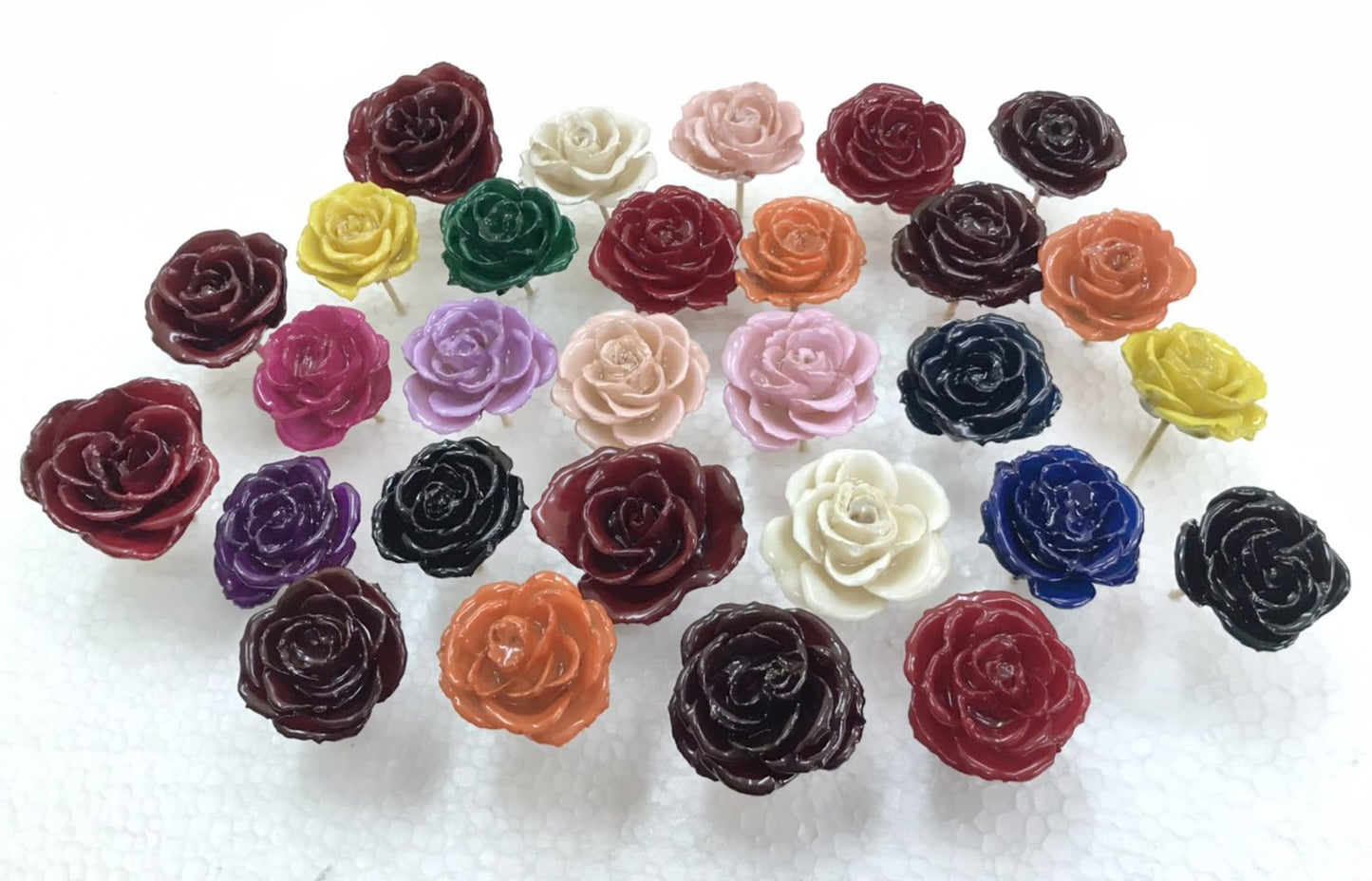 Mini Rose Mini 1.5-2.25 inch Pendant Necklace 18 inch Gold Plated 24K (Off White)